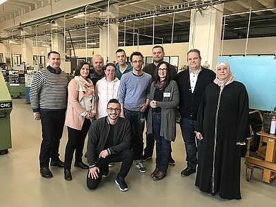 Abschluss der Umschulung zum Maschinen- und Anlagenführer Abschluss der Umschulung zum Maschinen- und Anlagenführer -1