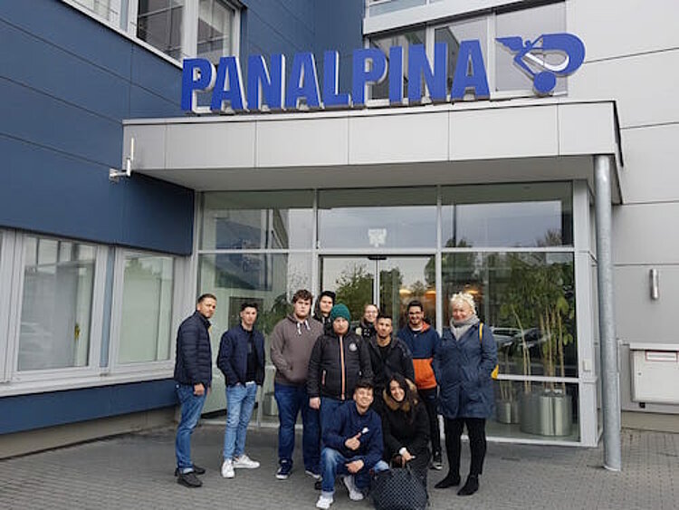 Betriebsbesichtigung bei Panalpina Welttransport (Deutschland) GmbH Betriebsbesichtigung bei Panalpina Welttransport (Deutschland) GmbH