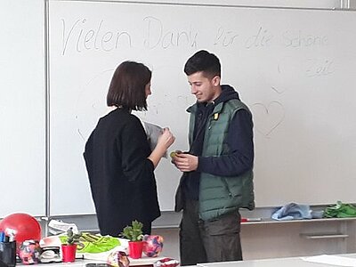 Die Schäfchen sagen danke und auf Wiedersehen! Die Schäfchen sagen danke und auf Wiedersehen!-1