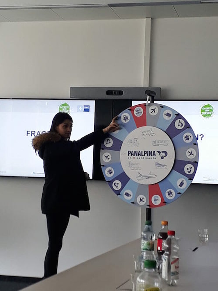 Betriebsbesichtigung bei Panalpina Welttransport (Deutschland) GmbH Betriebsbesichtigung bei Panalpina Welttransport (Deutschland) GmbH