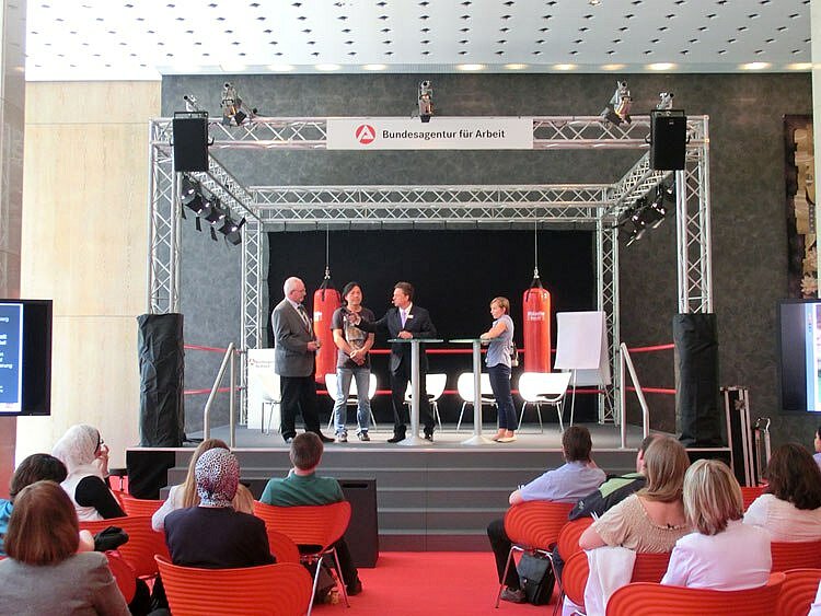 Das Euro-Bildungswerk Nürnberg auf der JOBAKTIV-Messe Das Euro-Bildungswerk Nürnberg auf der JOBAKTIV-Messe