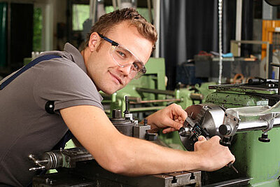 Ausbildungsbeginn der Industriemechaniker Ausbildungsbeginn der Industriemechaniker-1