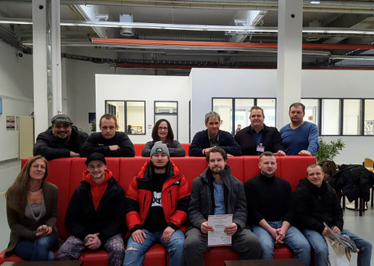 Abschluss der Facharbeiter Metall (FAM) 02/18 Abschluss der Facharbeiter Metall (FAM) 02/18