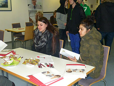 Besuch der Zeitarbeitsbörse 2017 beim Jobcenter Nürnberg Besuch der Zeitarbeitsbörse 2017 beim Jobcenter Nürnberg-1