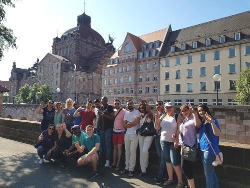 Ausflug zur Straße der Menschenrechte Ausflug zur Straße der Menschenrechte-1
