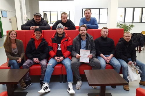 Abschluss der Facharbeiter Metall (FAM) 02/18 Abschluss der Facharbeiter Metall (FAM) 02/18-2