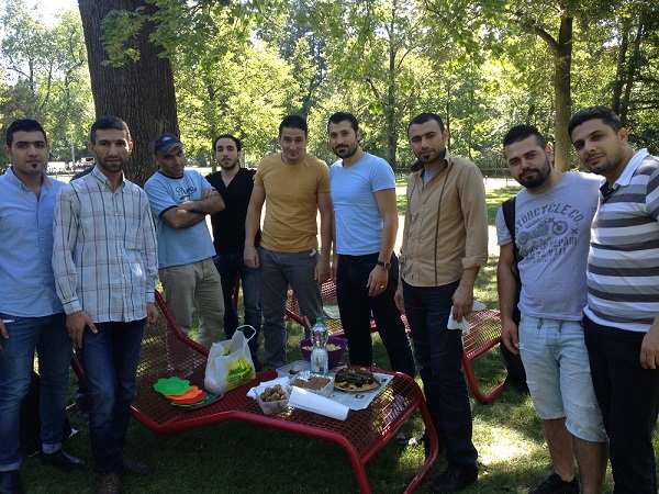 Deutsch-arabisches Picknick des KompAS-Kurses am Pegnitzufer Deutsch-arabisches Picknick des KompAS-Kurses am Pegnitzufer -1