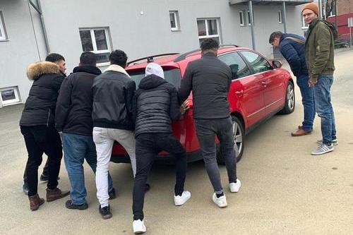 Ein gelebtes Beispiel für gegenseitigen Respekt und Hilfsbereitschaft Ein gelebtes Beispiel für gegenseitigen Respekt und Hilfsbereitschaft-2