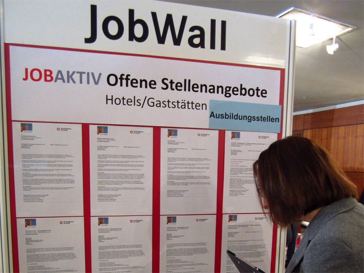 Auszubildende und BaE-Team auf der JOBAKTIV Nürnberg Auszubildende und BaE-Team auf der JOBAKTIV Nürnberg-4