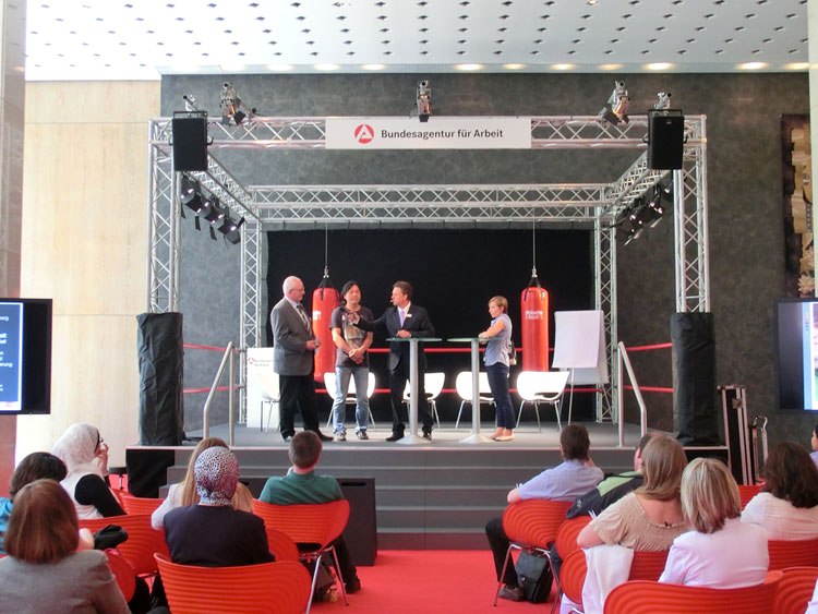 Das Euro-Bildungswerk Nürnberg auf der JOBAKTIV-Messe Das Euro-Bildungswerk Nürnberg auf der JOBAKTIV-Messe-3