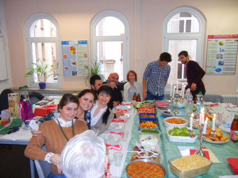 "Weihnachtsfest der Integration" "Weihnachtsfest der Integration"-3